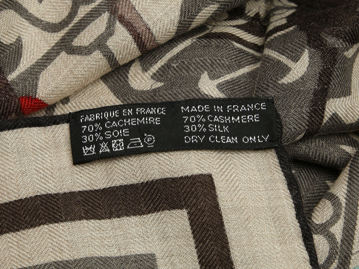 Hermès Imprimeur Fou Charabia Cashmere Silk Shawl 140cm - Image 3