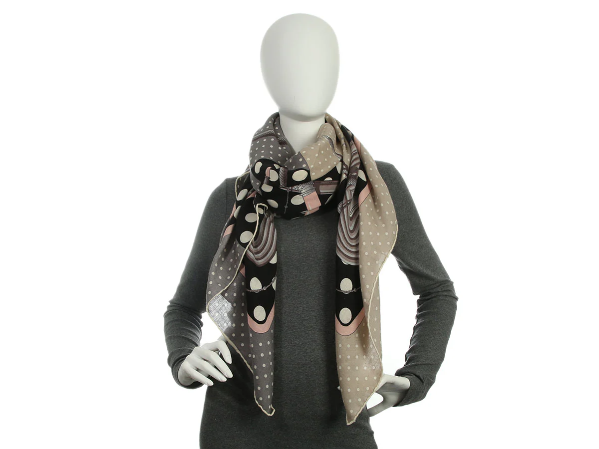 Hermès Clic-Clac à Pois Shawl Cashmere Silk Shawl 140cm - Image 5