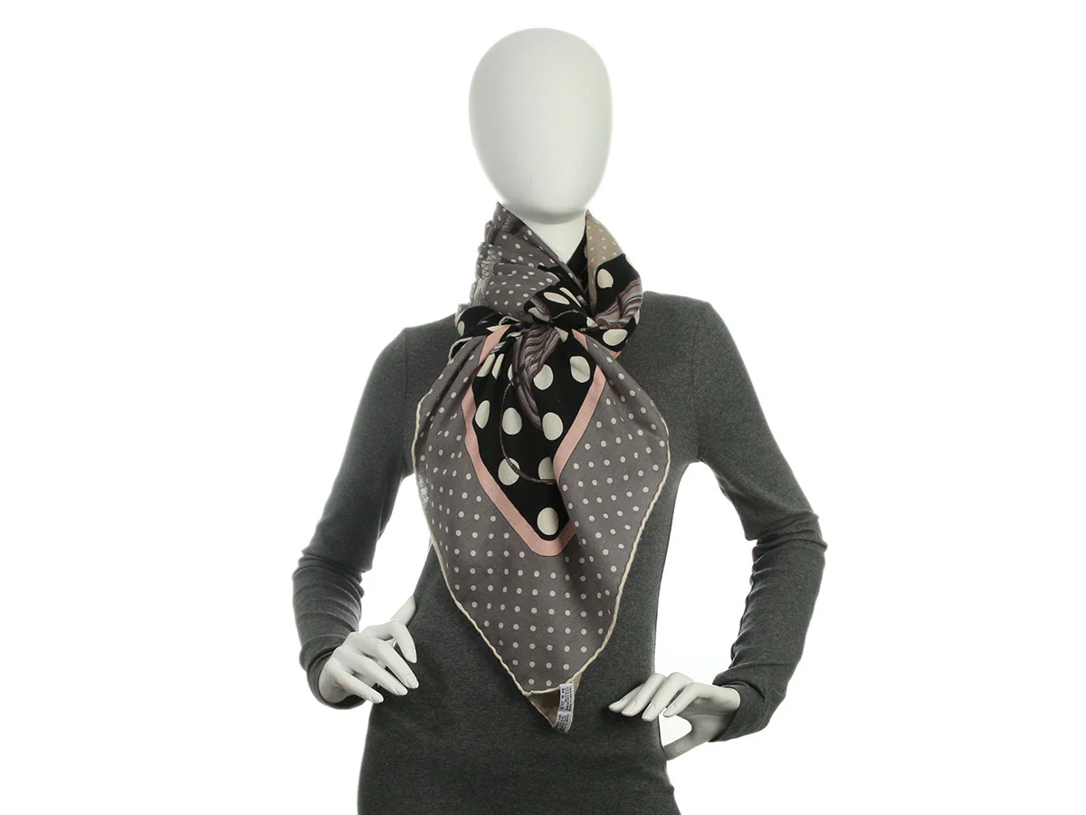 Hermès Clic-Clac à Pois Shawl Cashmere Silk Shawl 140cm - Image 6