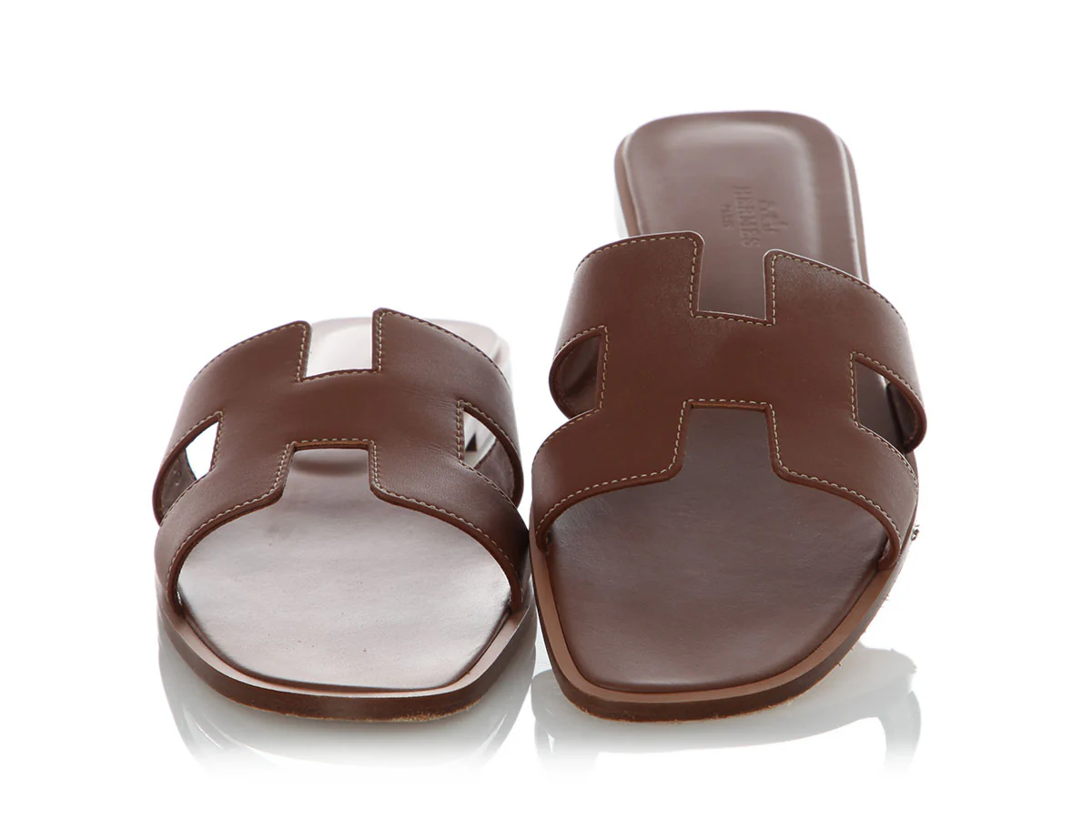 Hermès Gold Calfskin Oran Sandals - Image 2
