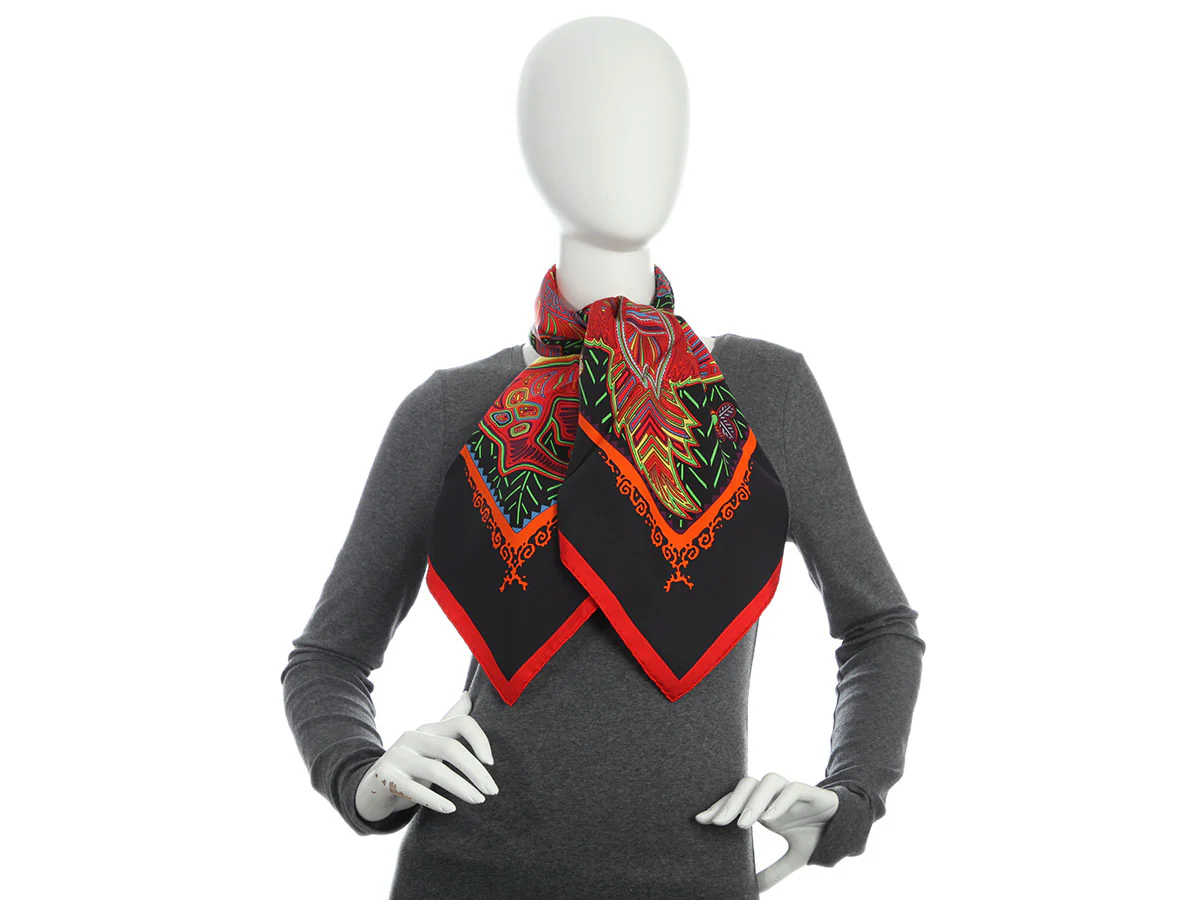 Hermès Légende Kuna Peuple de Panama Silk Scarf 90cm - Image 6