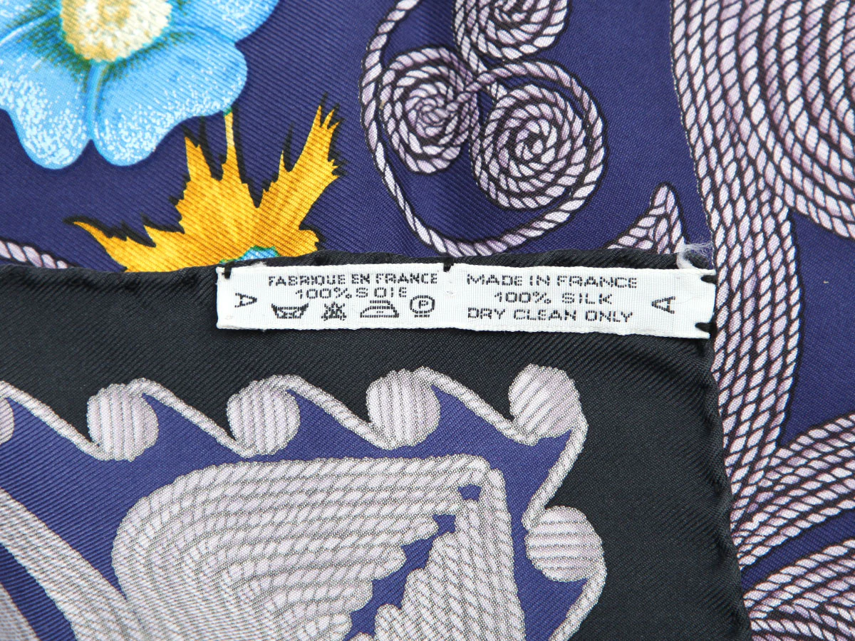 Hermès Arabesques Silk Scarf 90cm - Image 4