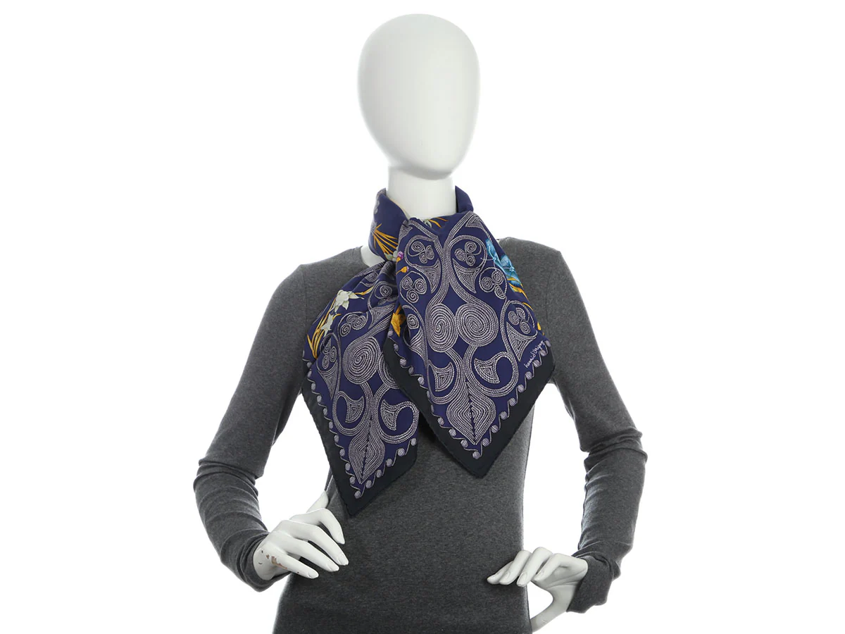 Hermès Arabesques Silk Scarf 90cm - Image 6
