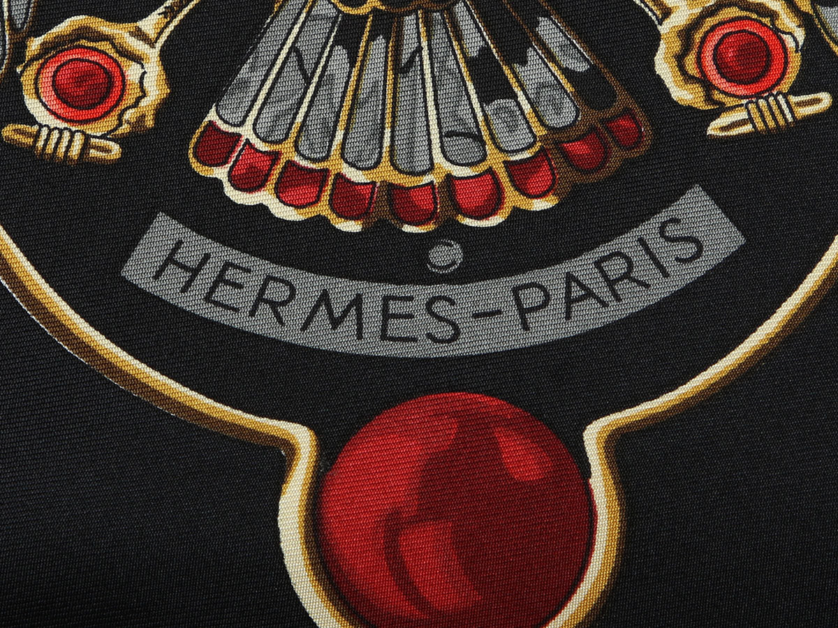 Hermès Scarabées et Pectoraux Silk Scarf 90cm - Image 2