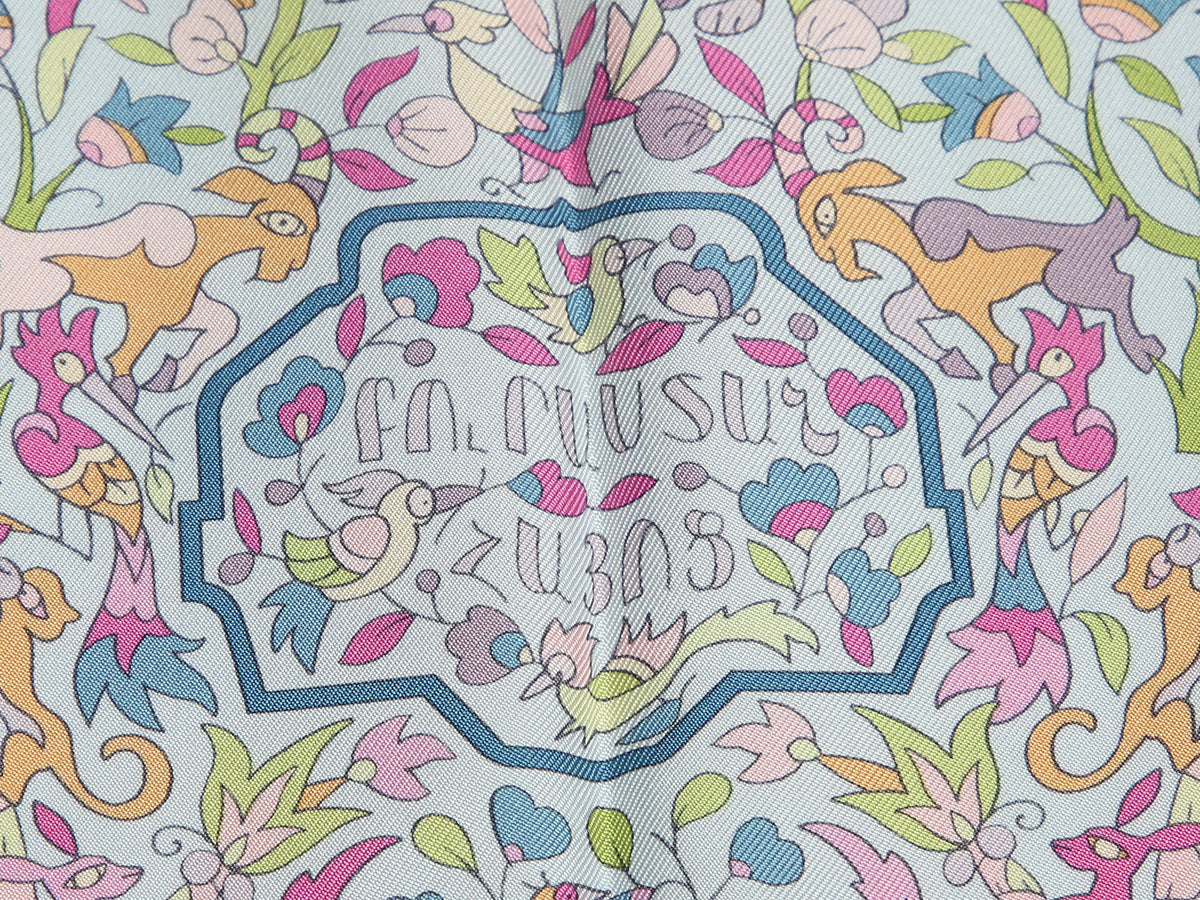 Hermès Jardins d'Arménie Silk Scarf 90cm - Image 3