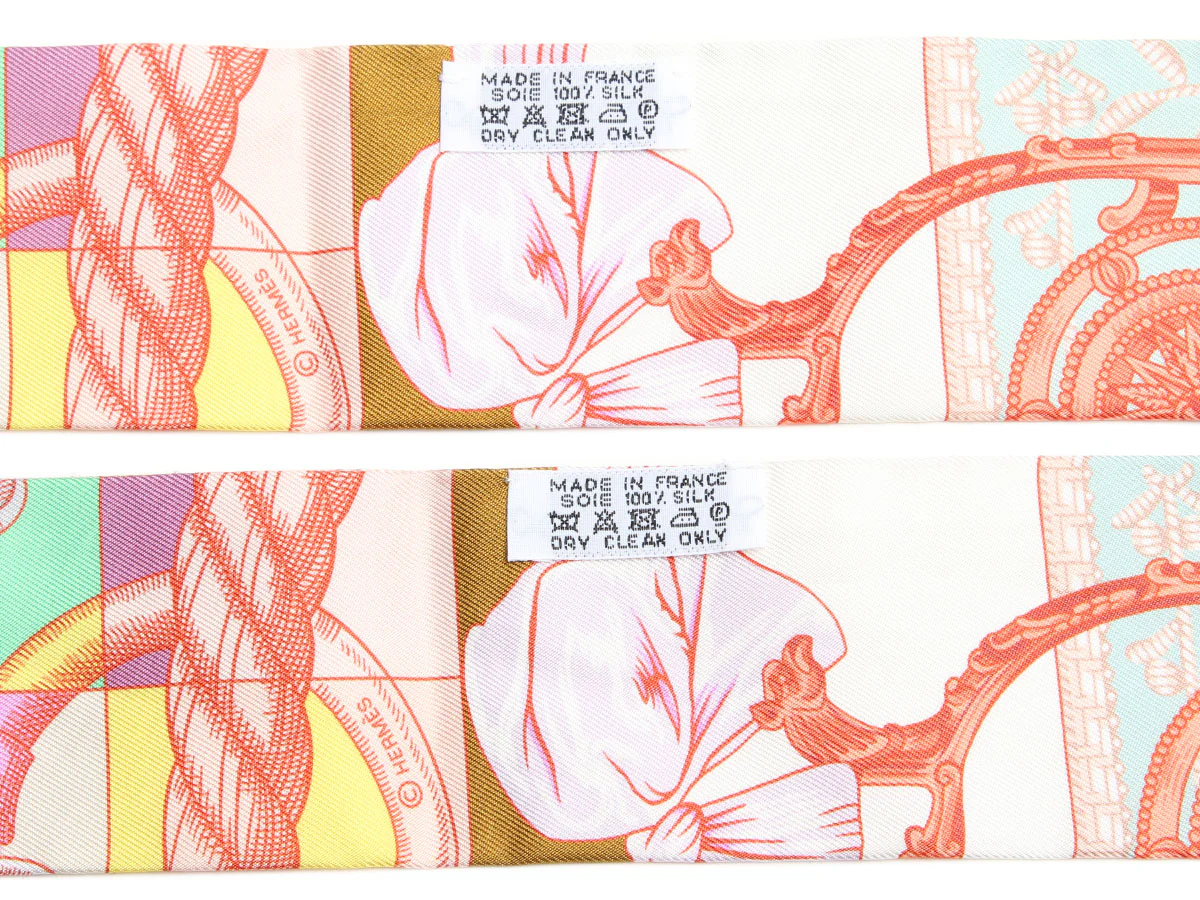 Hermès Cavalleria d'Etriers Silk Twilly Pair - Image 3