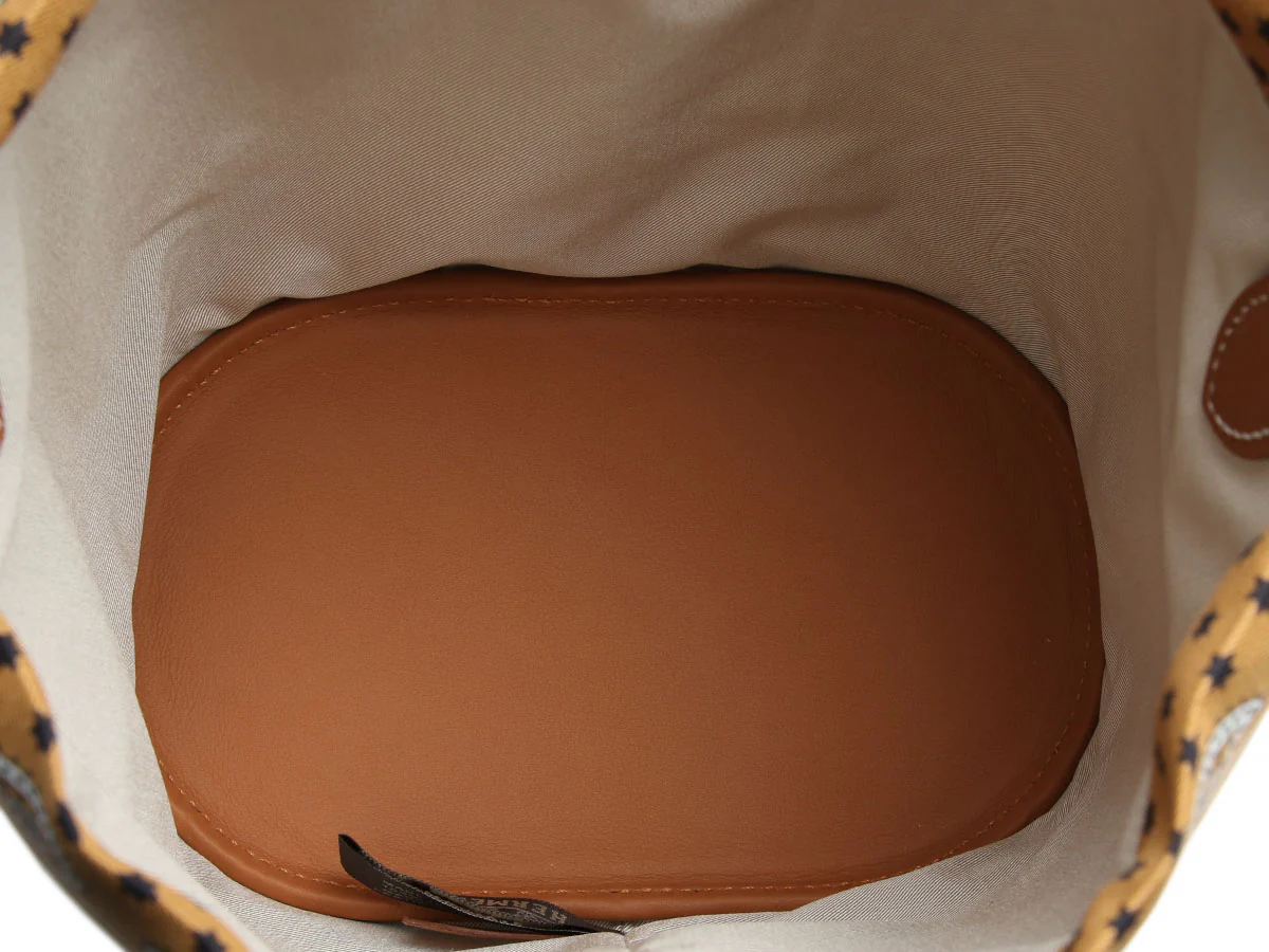 Hermès Sesame Silk and Gold Barenia Lassoie Bag - Image 8