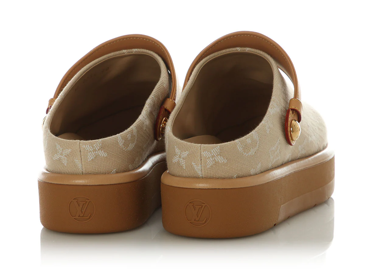 Louis Vuitton Beige Aspen Platform Closed Mules - Image 4