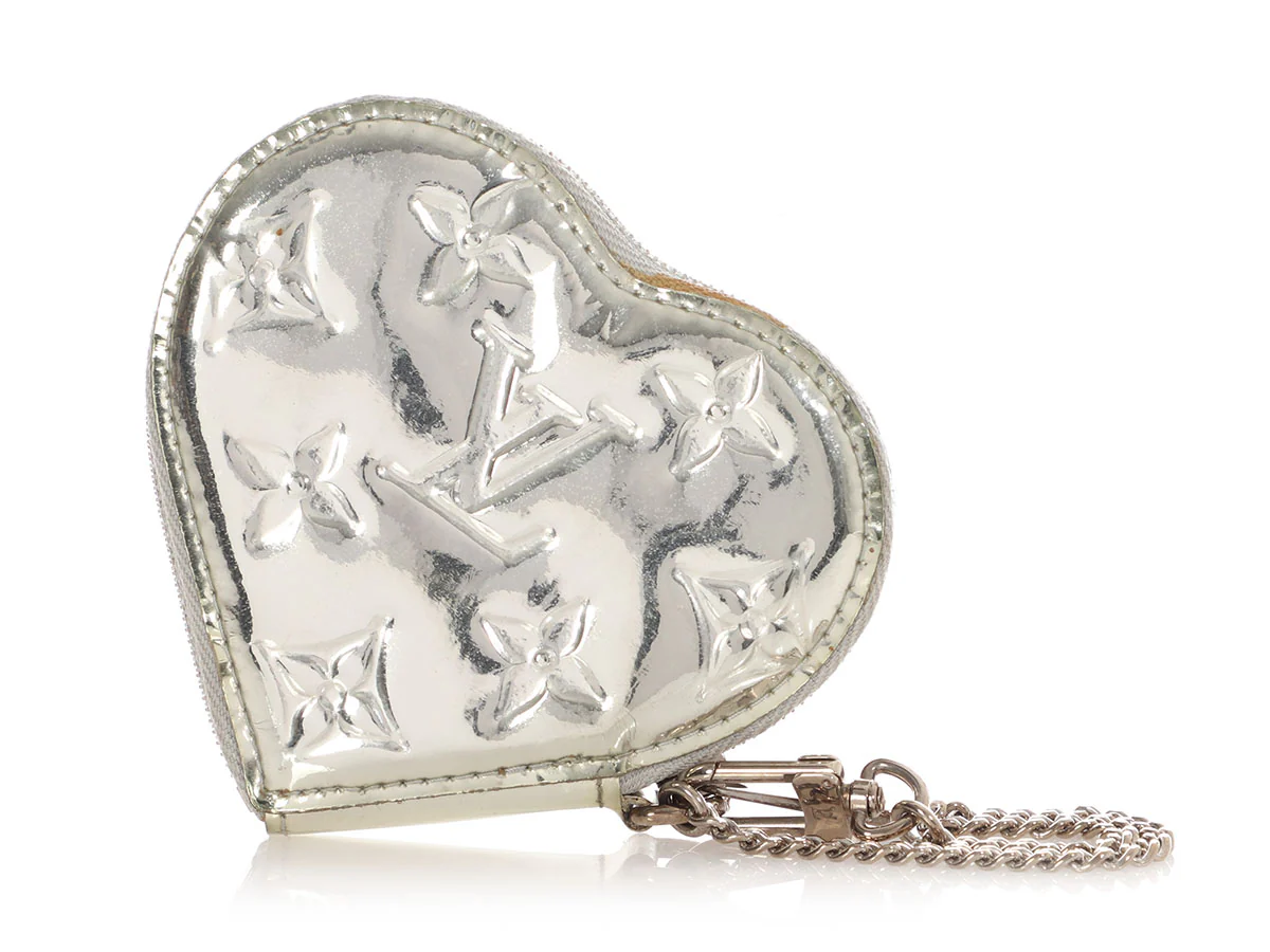 Louis Vuitton Silver Vernis Heart Coin Purse - Image 3