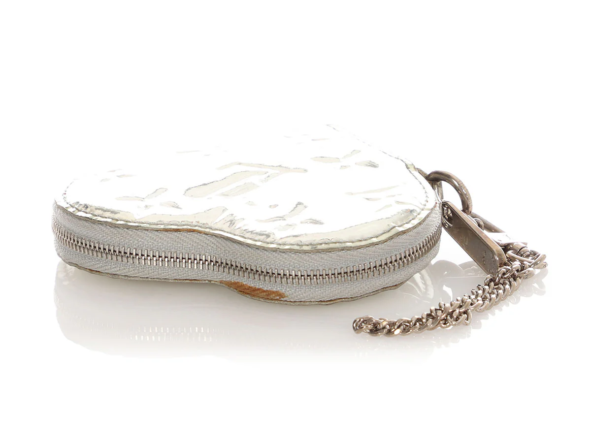 Louis Vuitton Silver Vernis Heart Coin Purse - Image 6