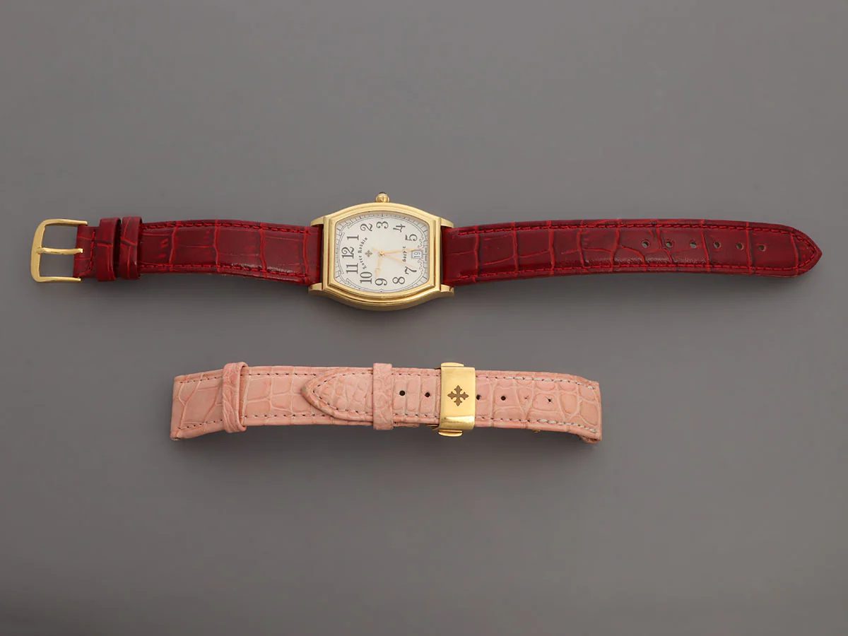 Loree Rodkin 18K Yellow Gold Gothic Classic Watch - Image 5