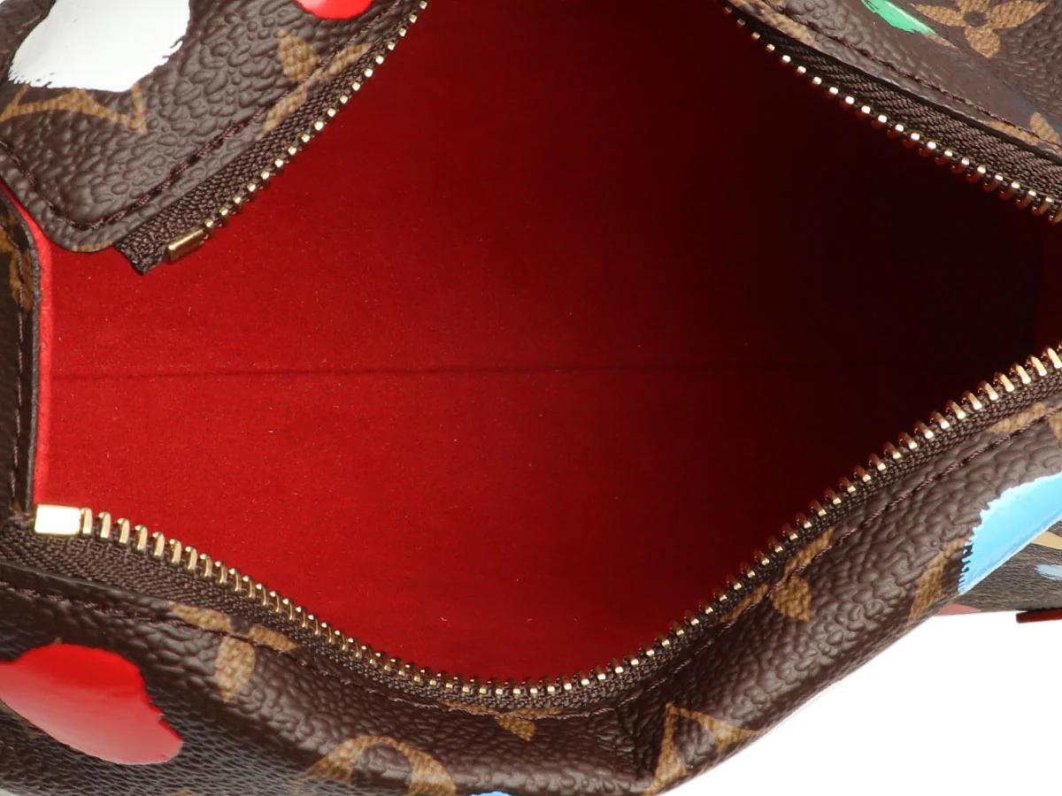Louis Vuitton x Yayoi Kusama 2023 Monogram 3D Dots Side Trunk - Image 9
