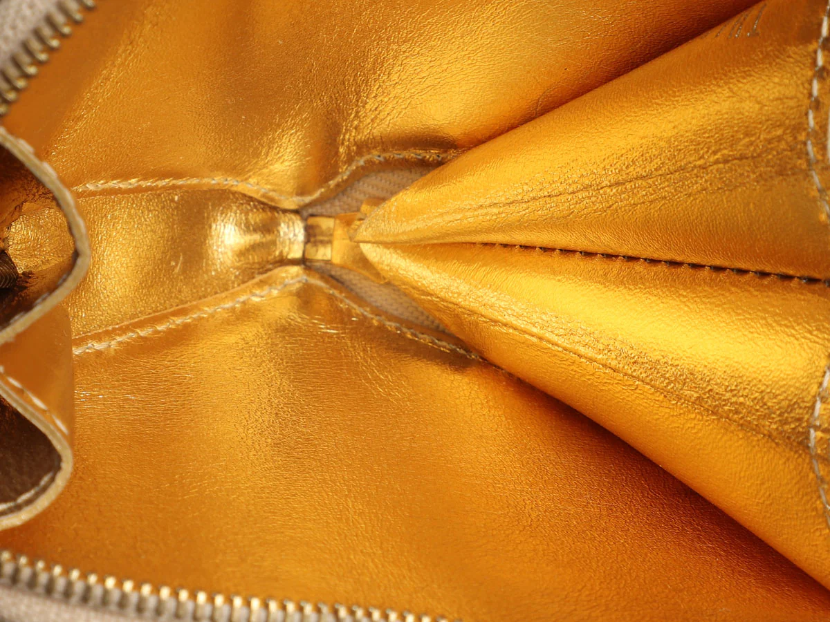 Louis Vuitton Gold Vernis Heart Coin Purse - Image 7