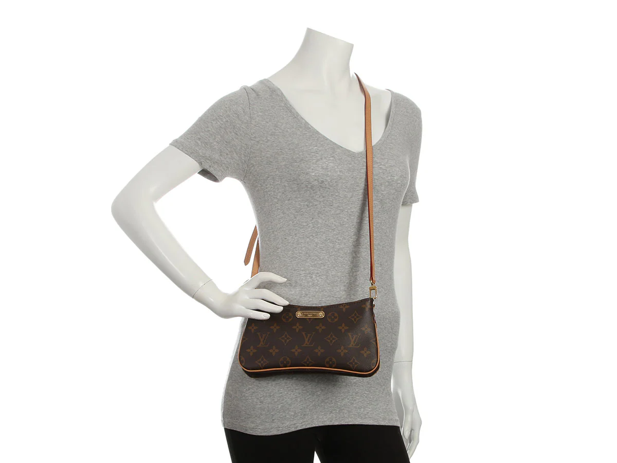 Louis Vuitton Monogram Liv Pochette - Image 10