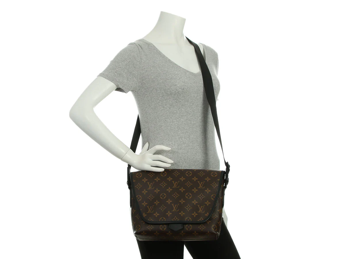Louis Vuitton Monogram Macassar Canvas Magnetic Messenger Bag - Image 9