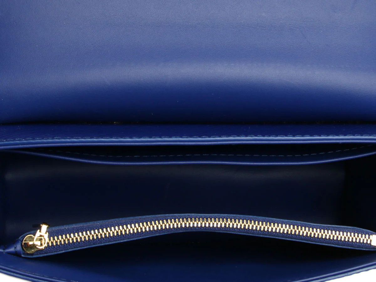 Louis Vuitton Blue Epi Enamel Twist MM - Image 8