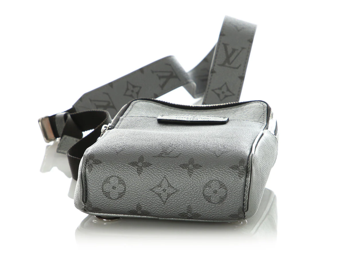 Louis Vuitton Silver Taigarama Outdoor Slingbag - Image 6