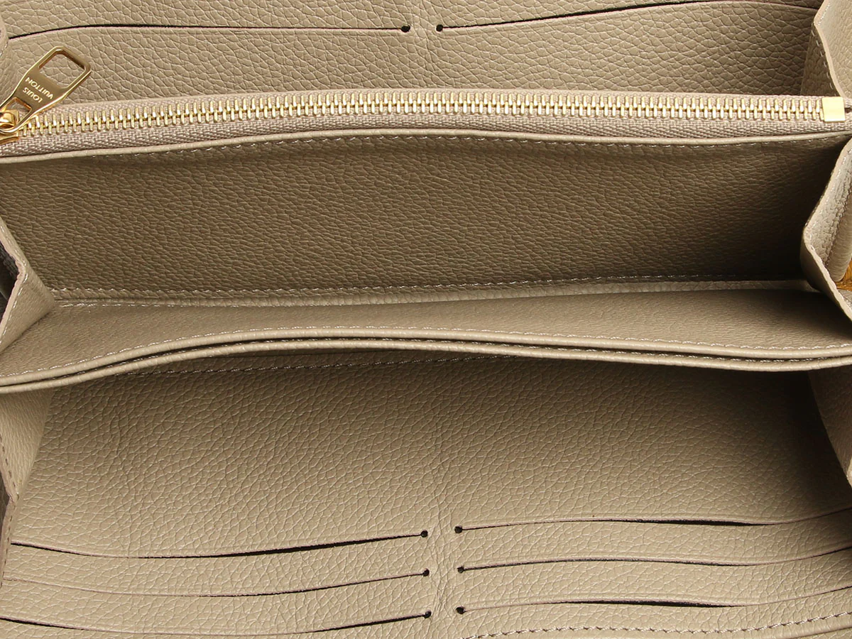 Louis Vuitton Dove and Cream Bicolor Monogram Empreinte Leather Zippy Wallet - Image 8