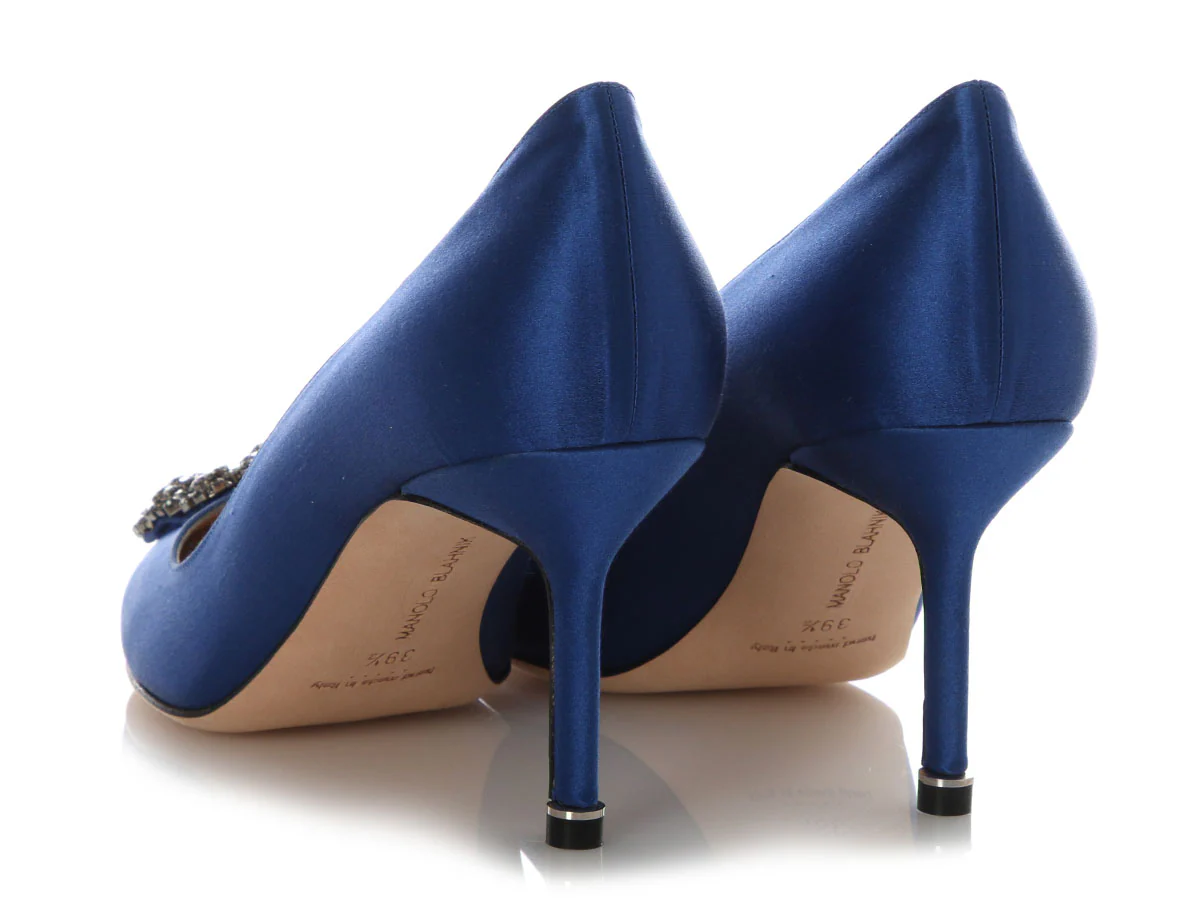 Manolo Blahnik Blue Satin Hangisi Pumps - Image 4