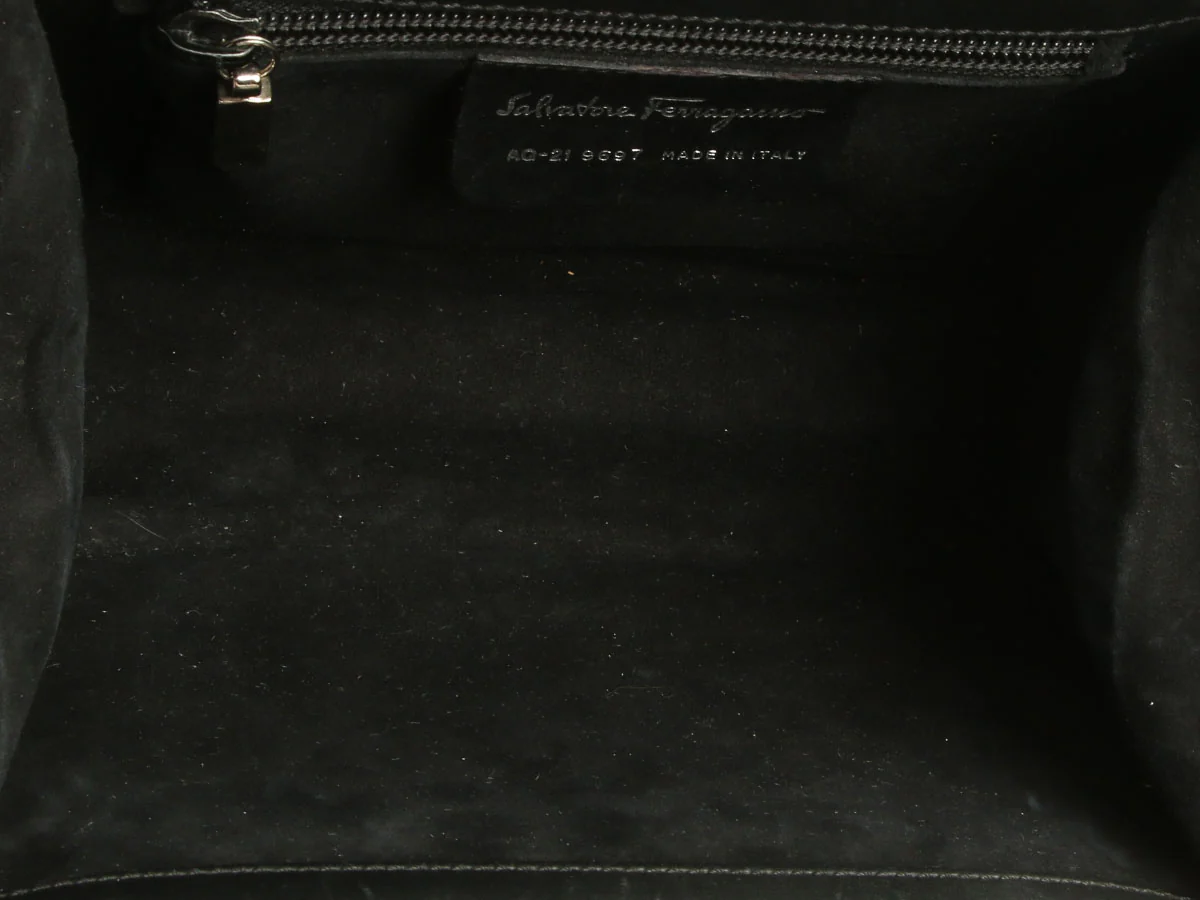 Ferragamo Black Alligator Frame Clutch - Image 8