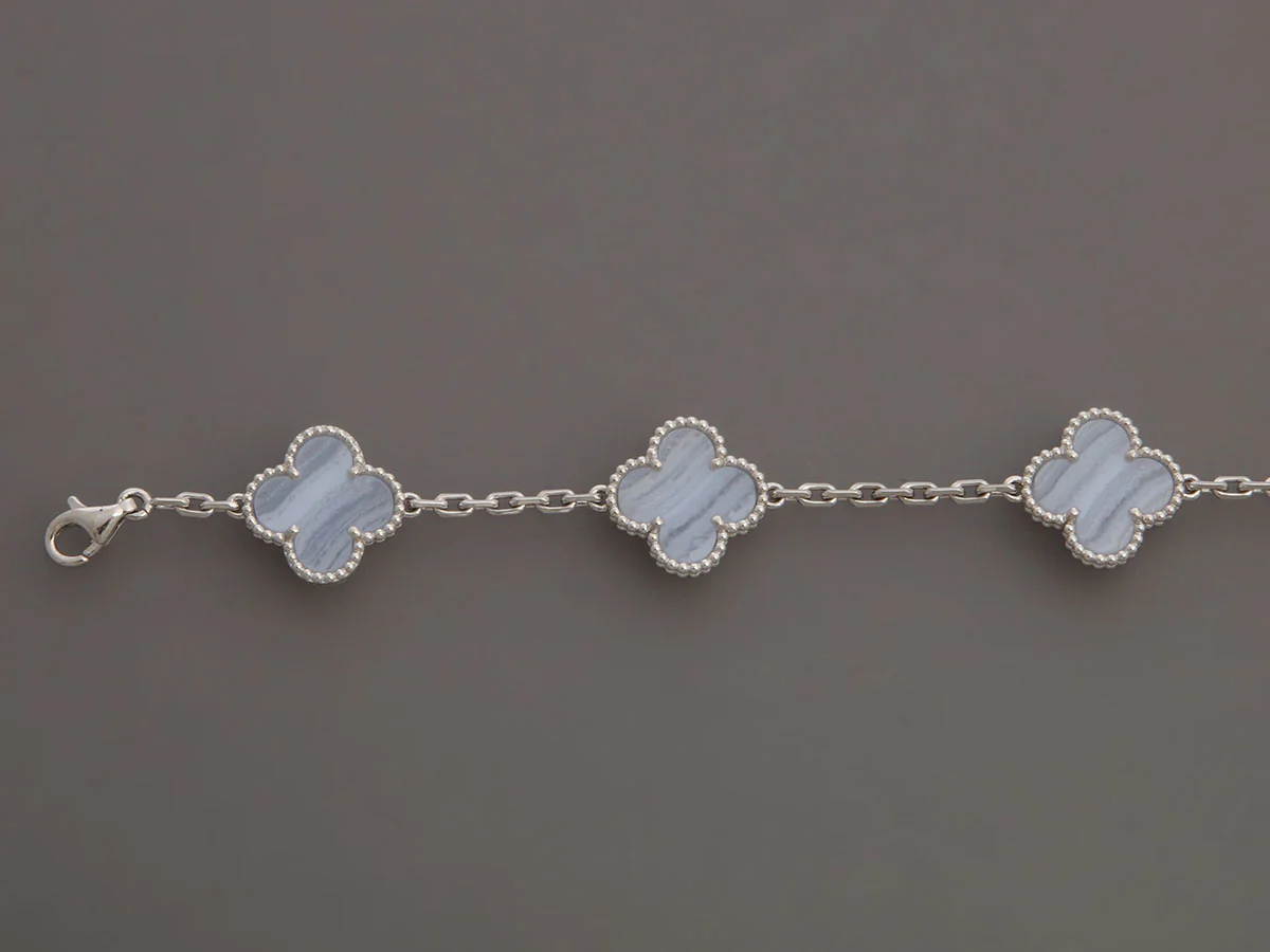 Van Cleef & Arpels 18K White Gold Chalcedony 5-Motif Vintage Alhambra Bracelet - Image 3