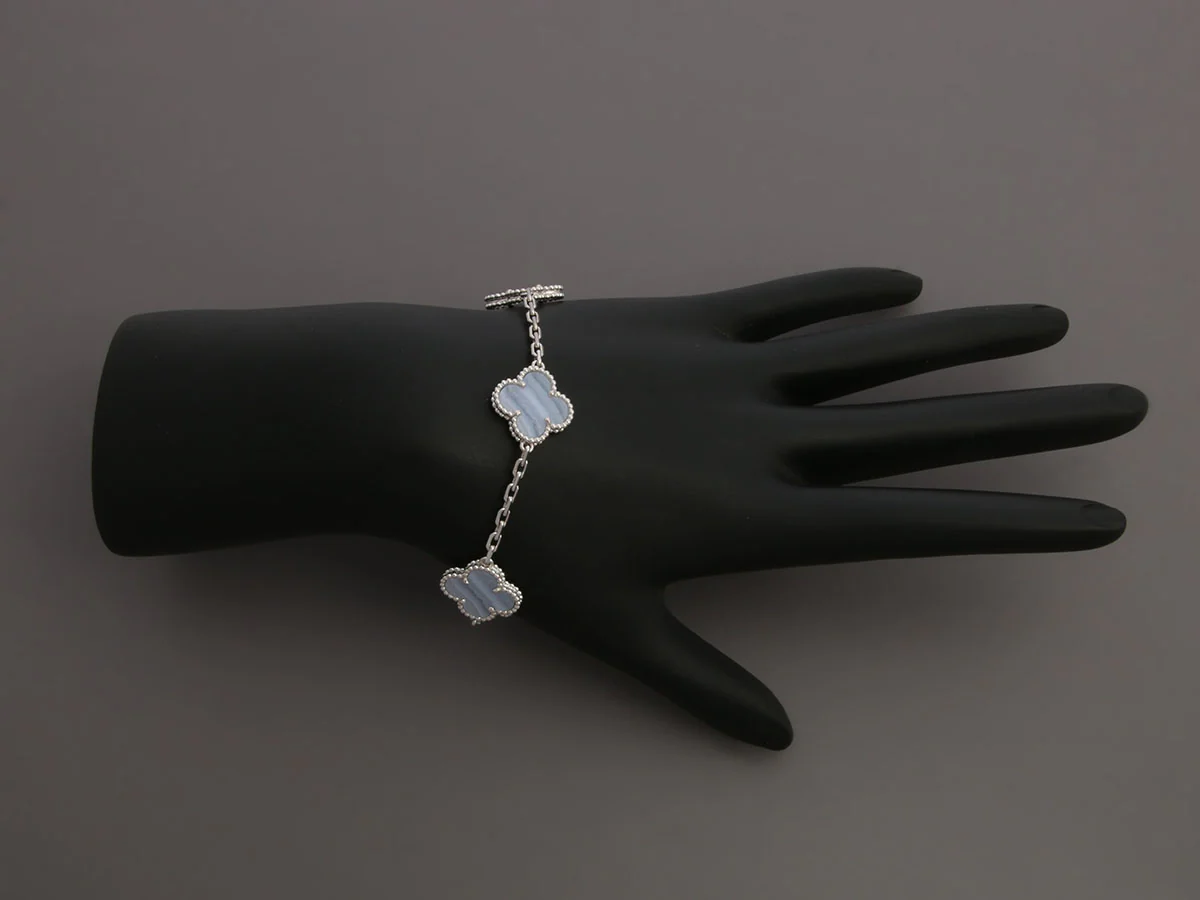 Van Cleef & Arpels 18K White Gold Chalcedony 5-Motif Vintage Alhambra Bracelet - Image 6