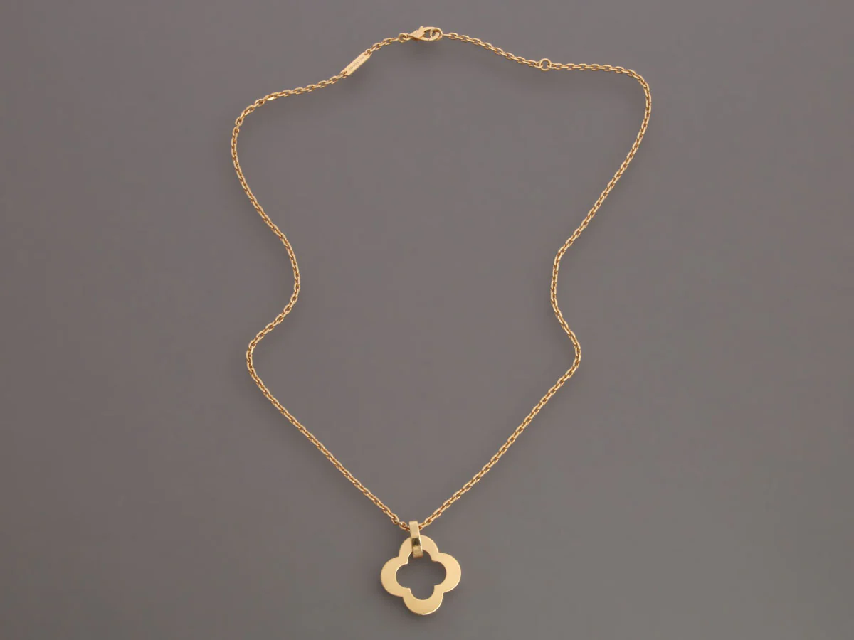 Van Cleef & Arpels 18K Yellow Gold Byzantine Alhambra Necklace - Image 2