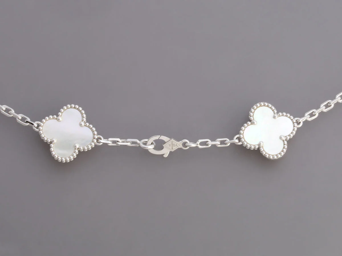 Van Cleef & Arpels 18K White Gold MOP 20-Motif Vintage Alhambra Necklace - Image 5