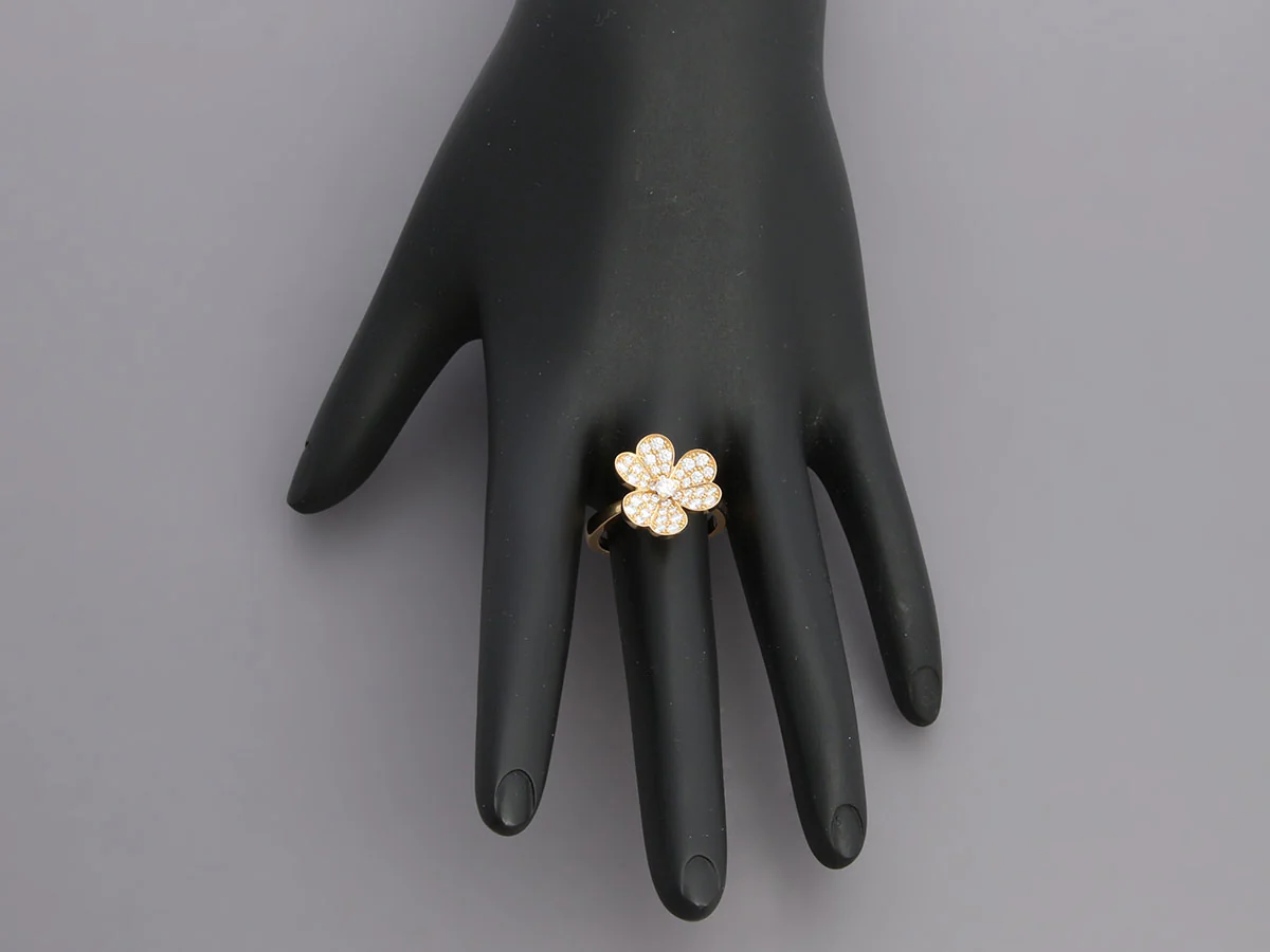 Van Cleef & Arpels Small 18K Yellow Gold Diamond Frivole Ring - Image 6