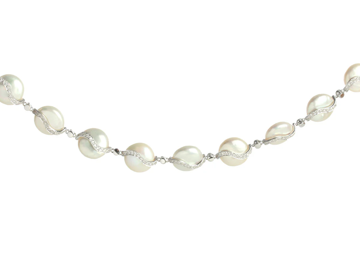 Yvel Biwa Pearl Wave Diamond Necklace