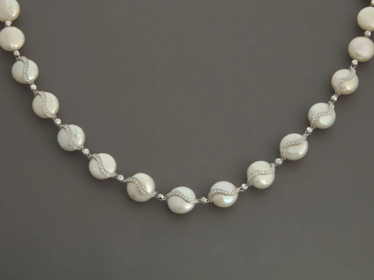 Yvel Biwa Pearl Wave Diamond Necklace - Image 2