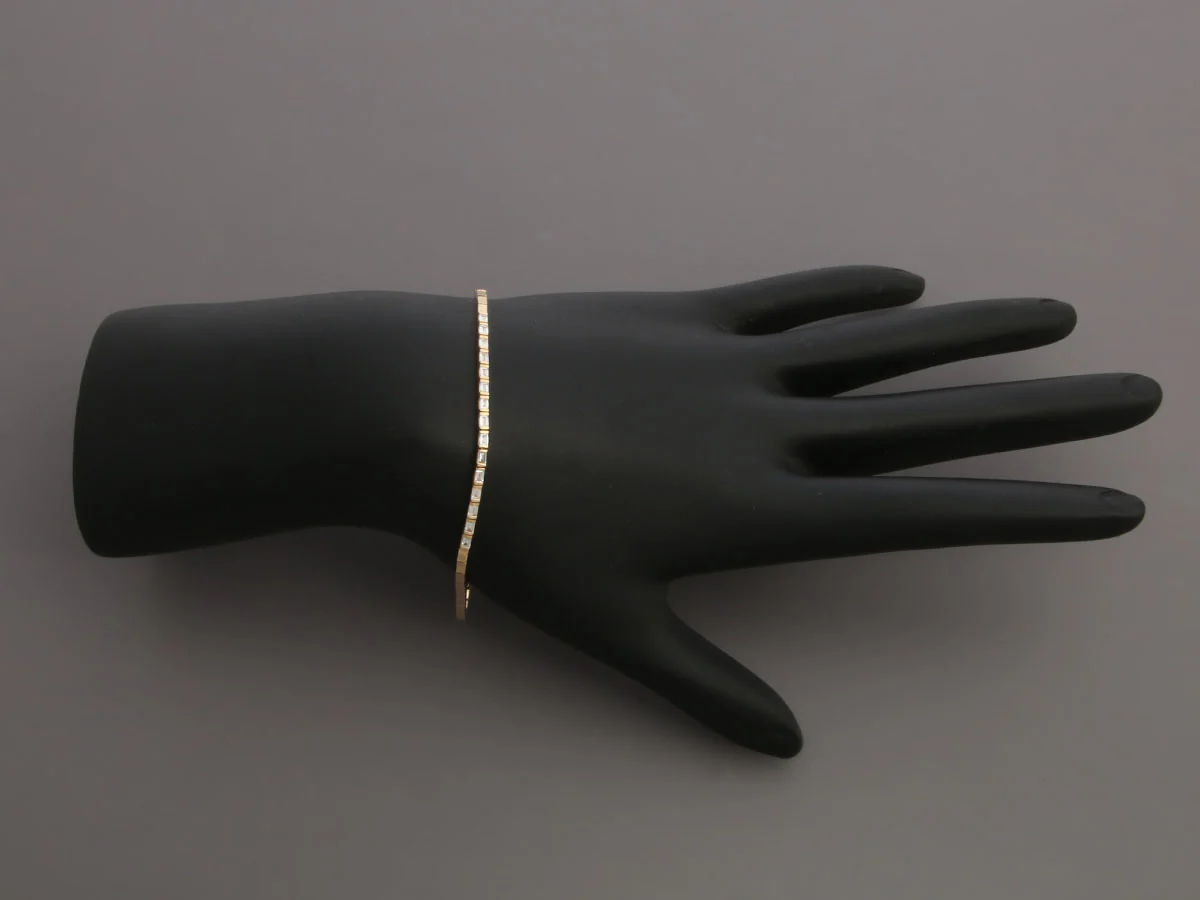 Zoe Lev 14K Yellow Gold Baguette Diamond Segment Bracelet - Image 6